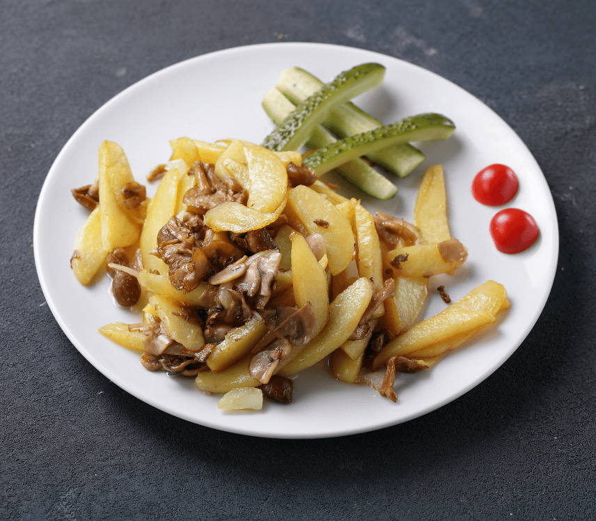 Жареный картофель с грибами